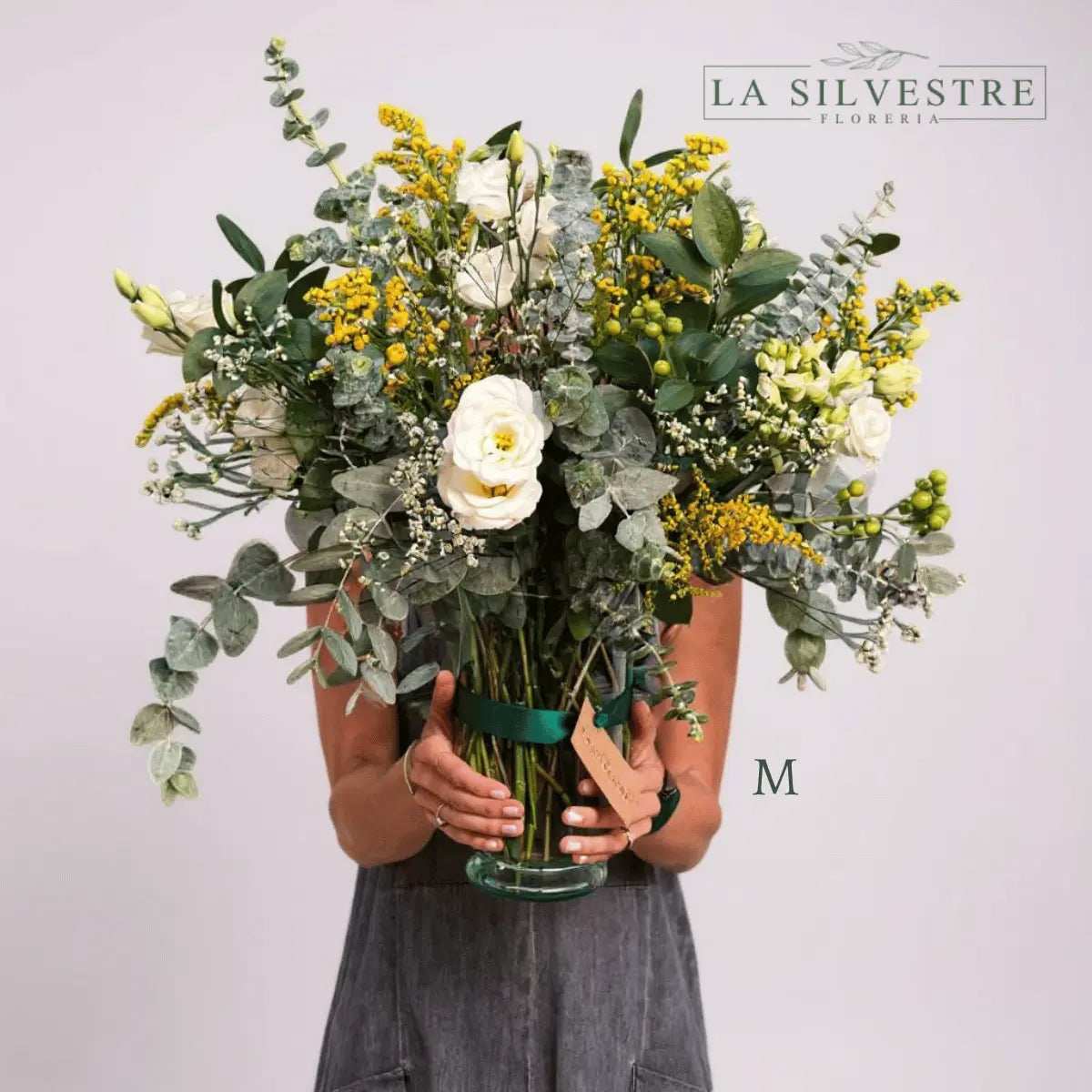 ARREGLO DE FLORES PARA CONDOLENCIAS ALBA| Flores a domicilio | Florería La Silvestre