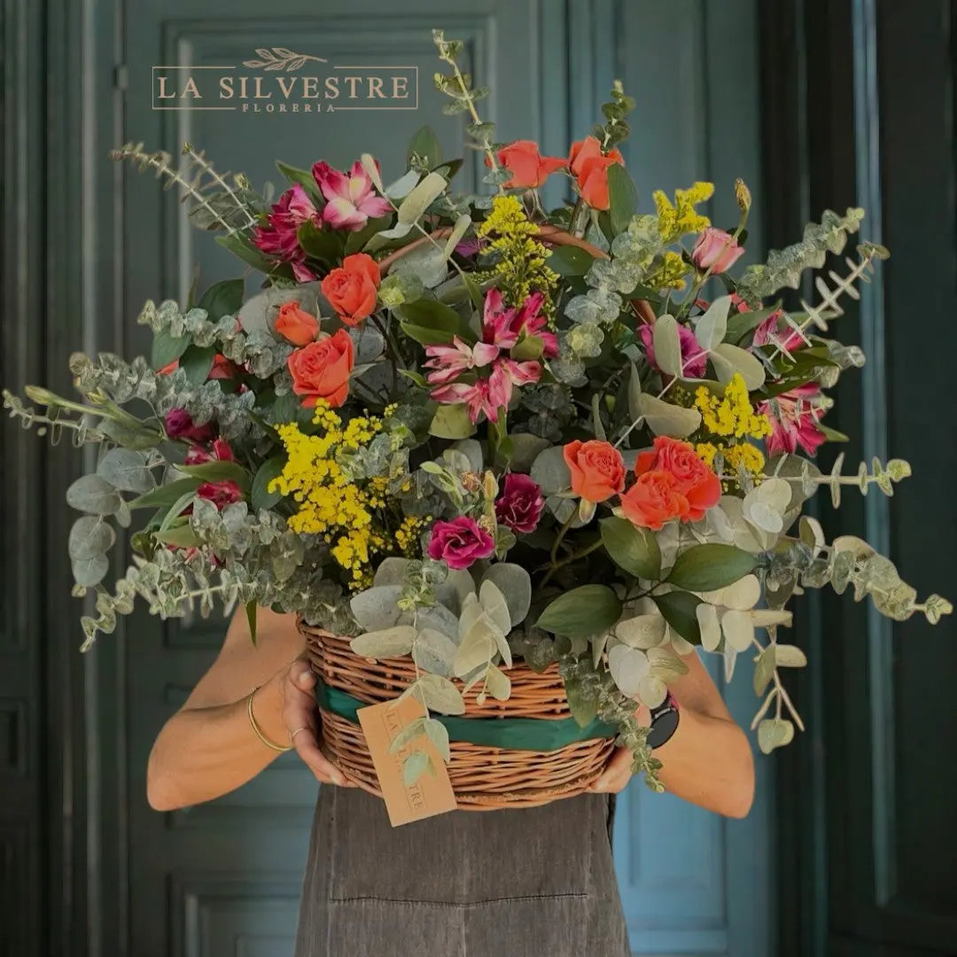 CANASTO EUFORIA| Flores a domicilio | Florería La Silvestre