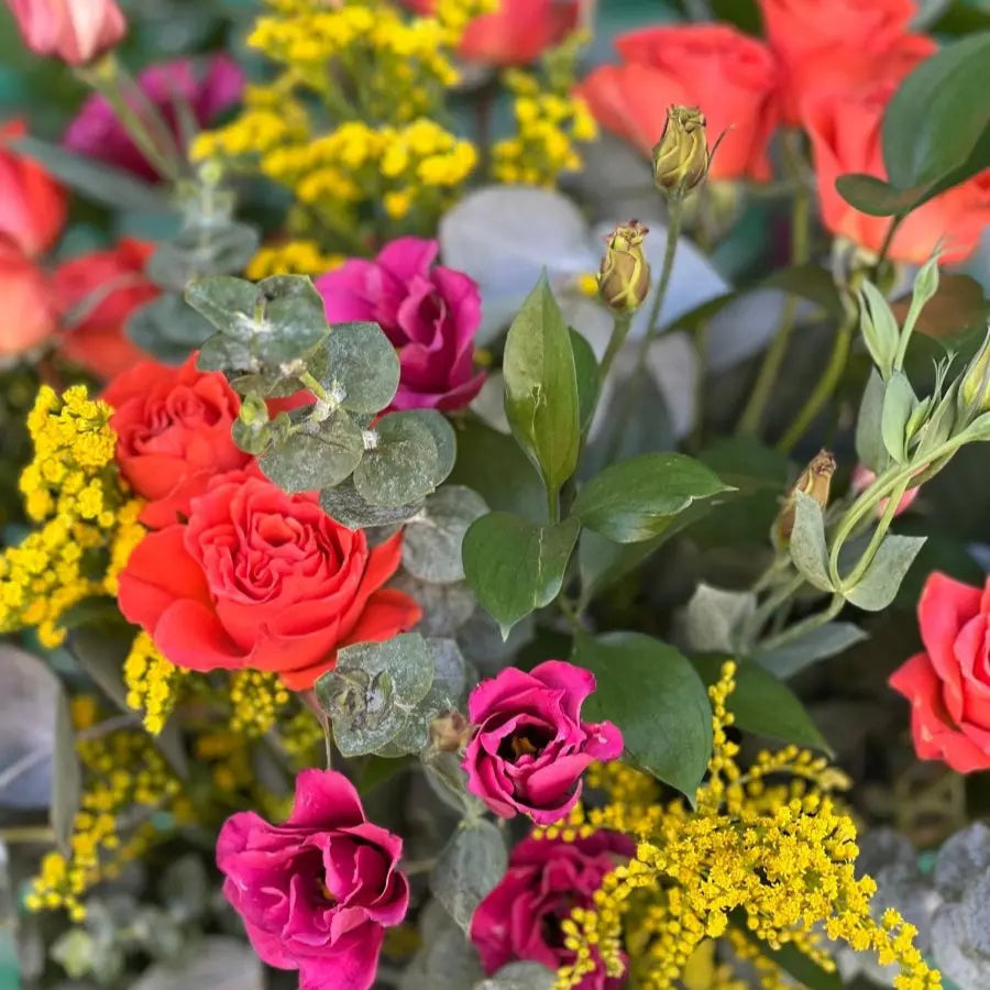 RAMOS DE FLORES PARA CONDOLENCIAS CALIDA| Flores a domicilio | Florería La Silvestre