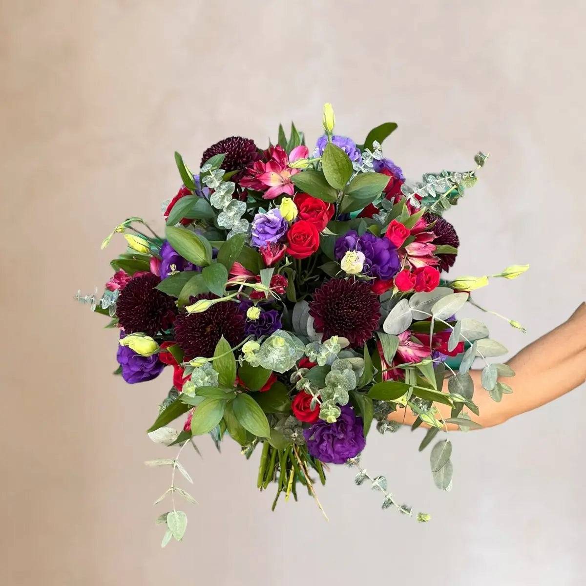 RAMO DE FLORES PARA CUMPLEAÑOS CARMESÍ| Flores a domicilio | Florería La Silvestre