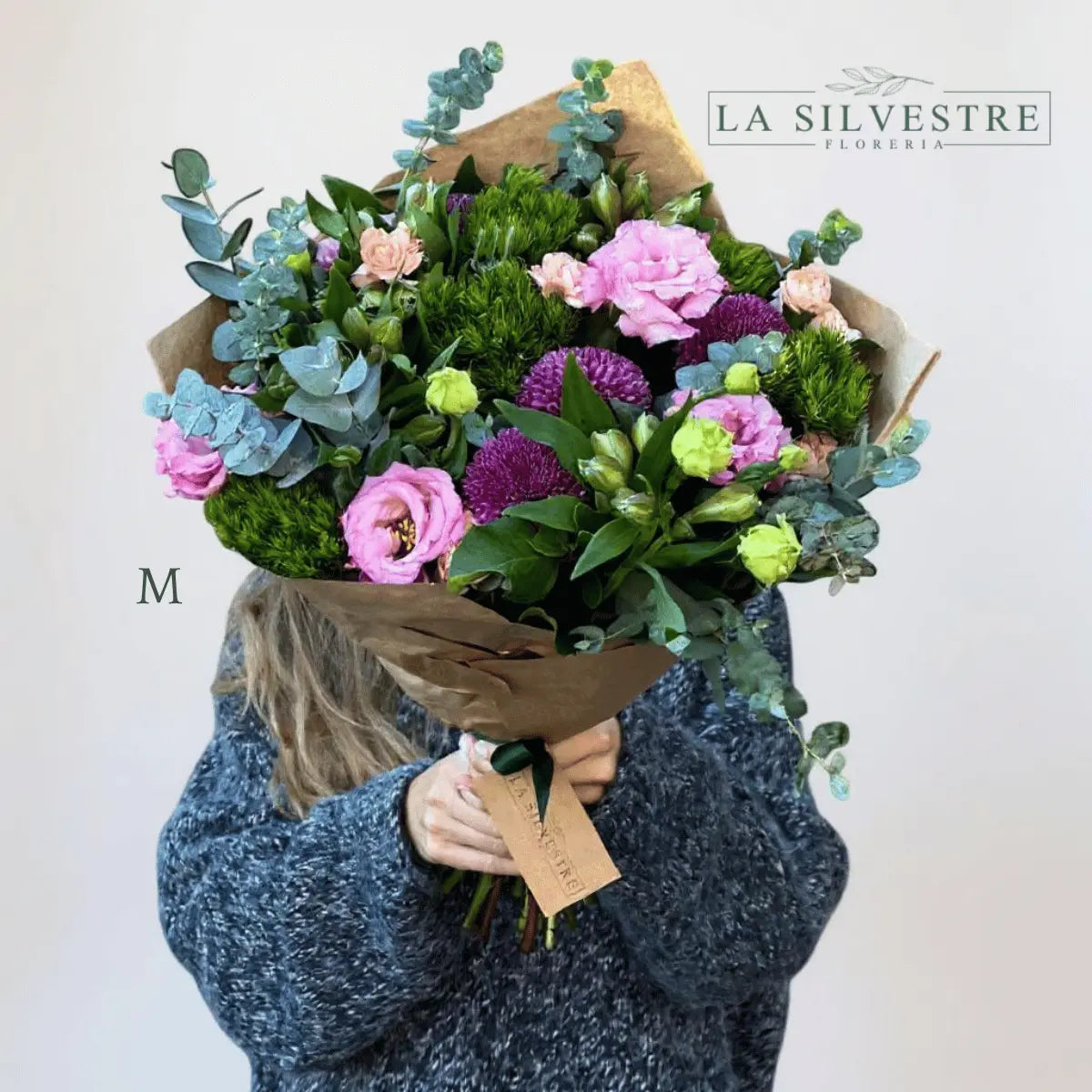 RAMO DE FLORES PARA GRADUACION BRISA| Flores a domicilio | Florería La Silvestre