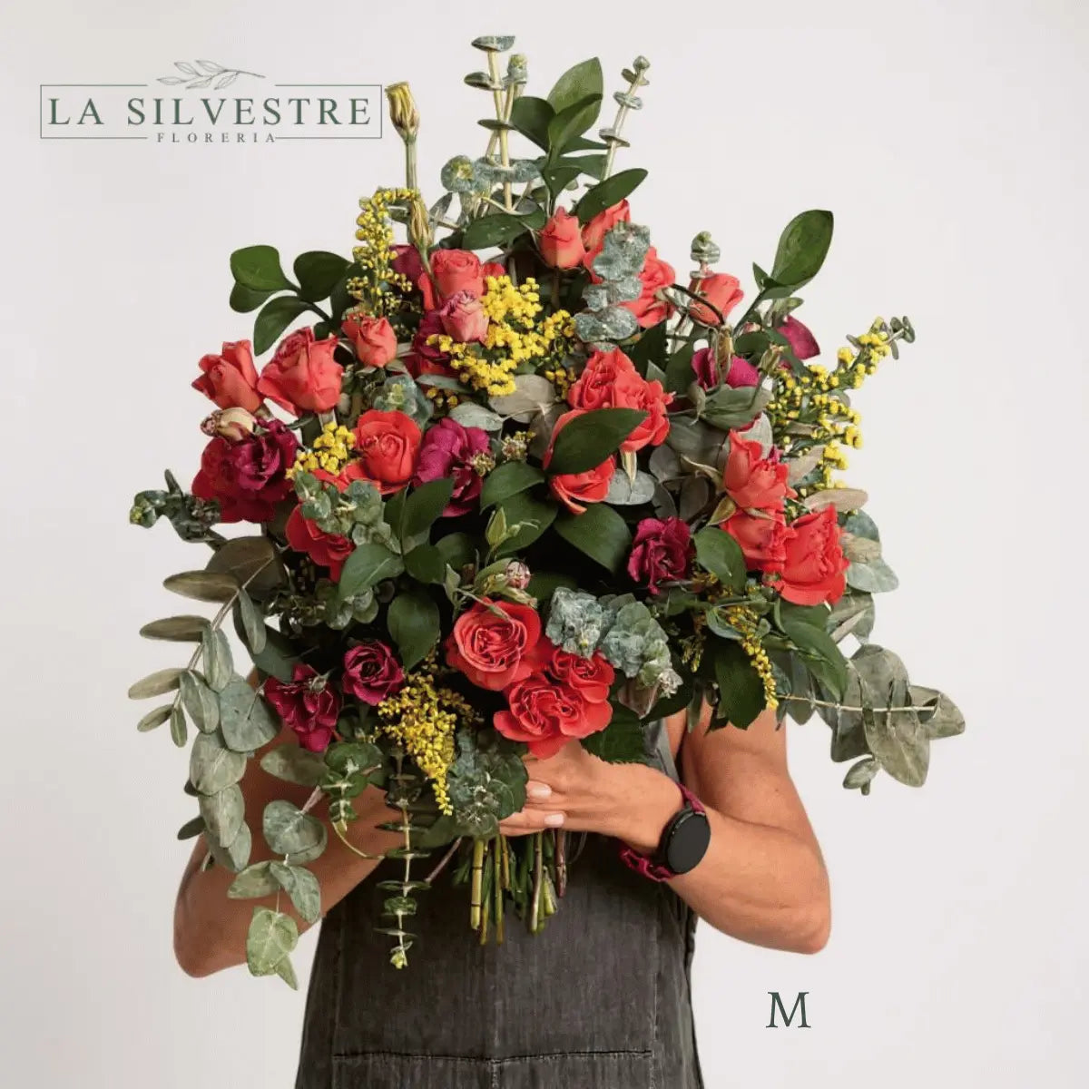 RAMO DE FLORES PARA GRADUACION EUFORIA| Flores a domicilio | Florería La Silvestre