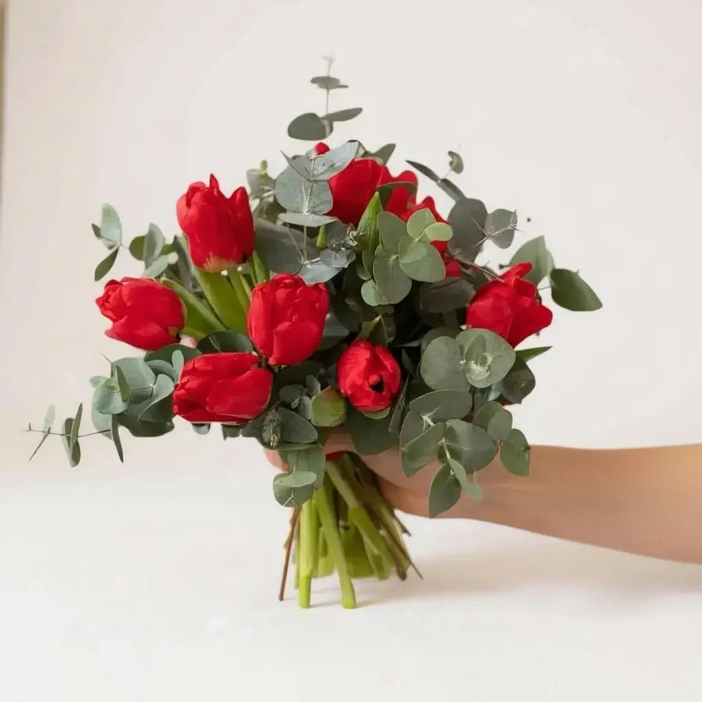 RAMO DE TULIPANES ROJOS| Flores a domicilio | Florería La Silvestre