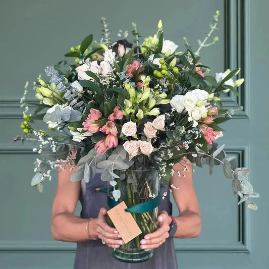 Flores-para-una-linda-mujer | Flores a domicilio | Florería La Silvestre