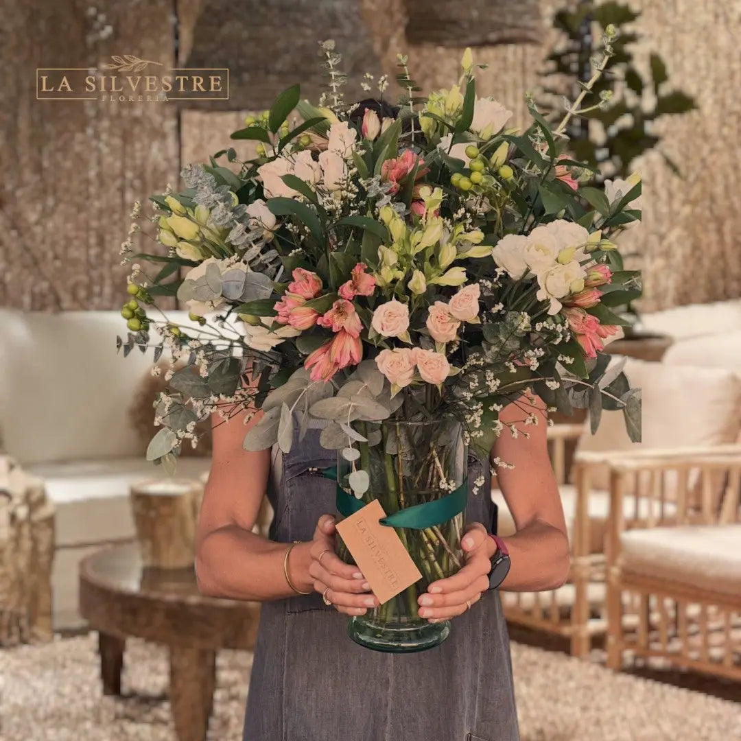   ARREGLOS FLORALES PARA CUMPLEAÑOS AURORA| Flores a domicilio | Florería La Silvestre