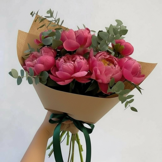 RAMO PEONIAS ROSADAS Y EUCALYPTUS