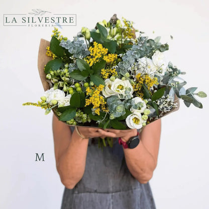   RAMO DE FLORES PARA CONDOLENCIAS ALBA| Flores a domicilio | Florería La Silvestre
