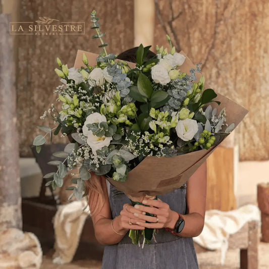   RAMO DE FLORES PARA CUMPLEAÑOS PURA| Flores a domicilio | Florería La Silvestre