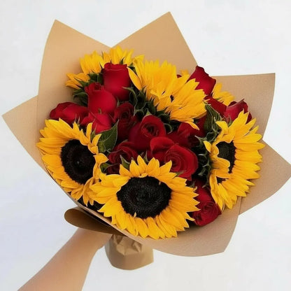 RAMO DE GIRASOLES Y ROSAS