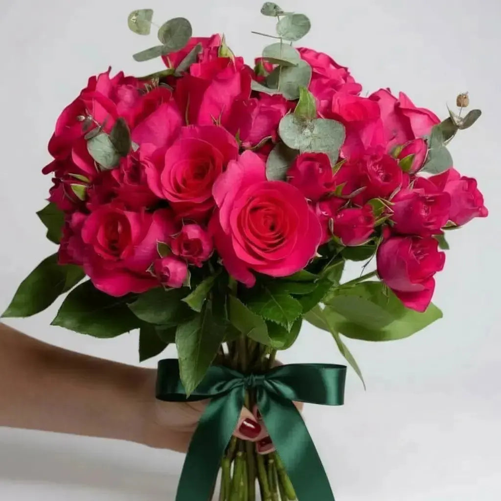 RAMO DE ROSAS DIA DE LA MADRE - RAMO DE ROSAS Y MINIROSAS FUCSIA