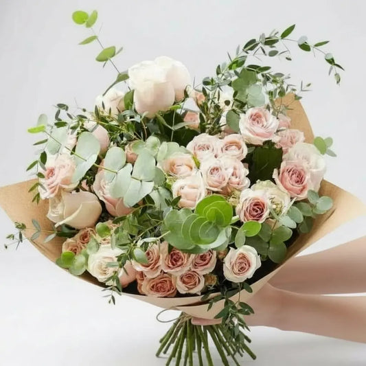 RAMO DE ROSAS ROSADAS Y MINIROSAS