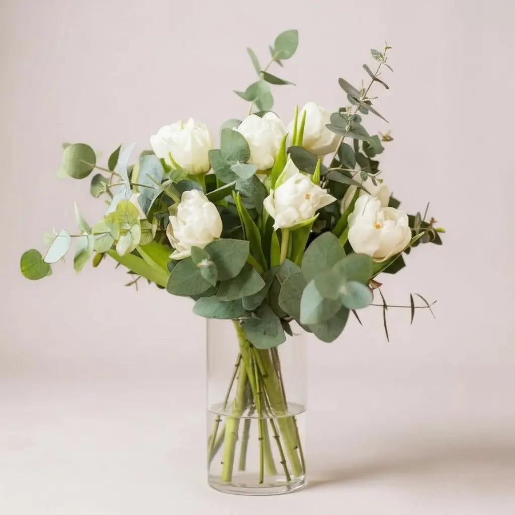 RAMO DE TULIPANES BLANCOS